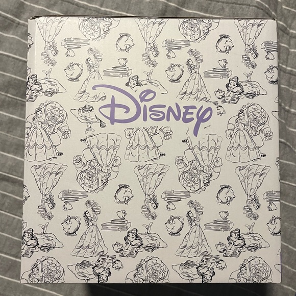 Disney NIB Mrs. Potts teapot - Picture 2 of 5